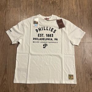 NWT Mitchell & Ness Philadelphia Phillies Women’s White T-Shirt Size M